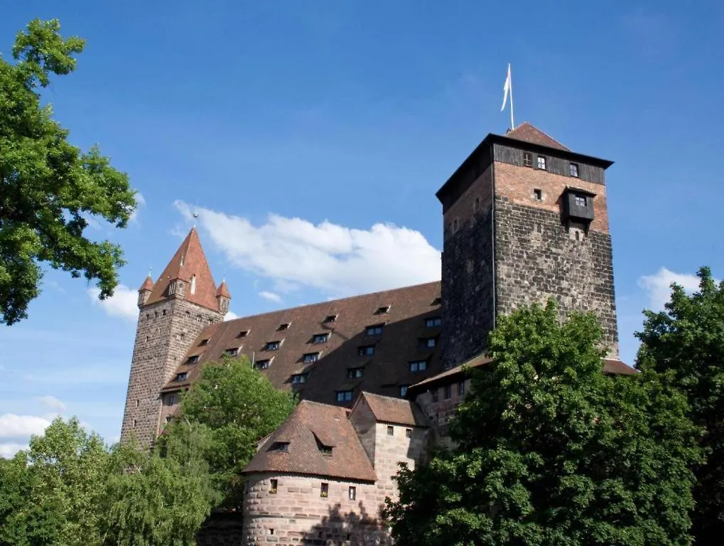 City Home- Business Apartment, Private Parking Free Nuremberg Apartment